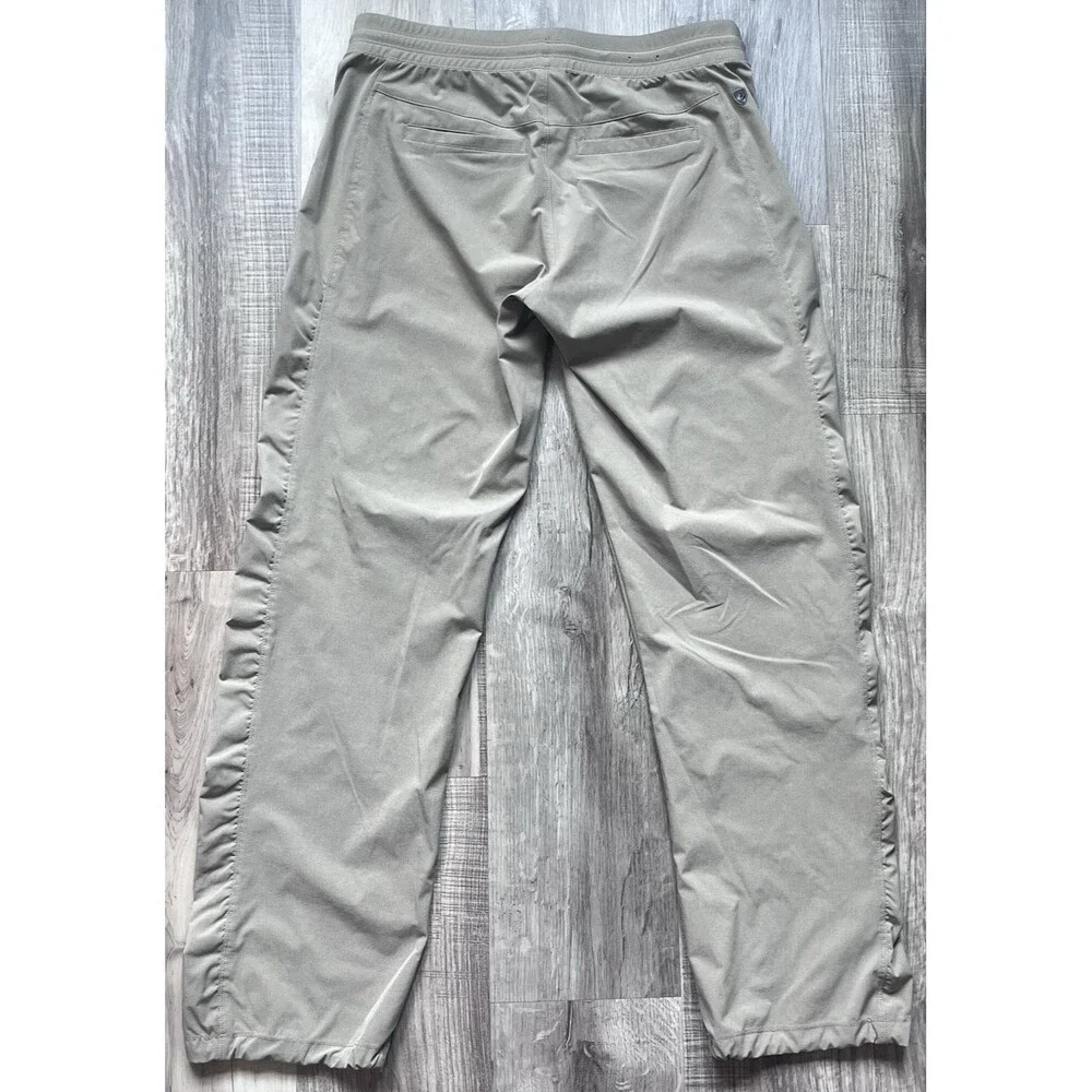 KUHL Freeflex Move Pants Women’s Size Medium Reg UPF 50+ Outdoors Hiking Tan